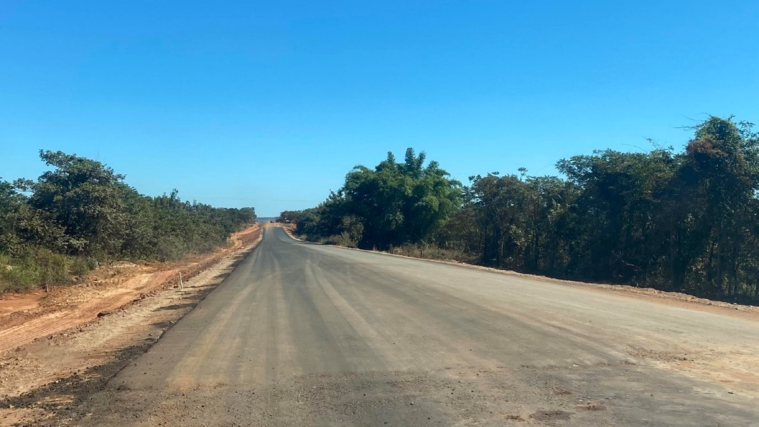 VEREADOR ARI BONILHA ESTEVE VISTORIADO OBRAS DA MT-110 – GUIRATINGA/ALTO GARÇAS.